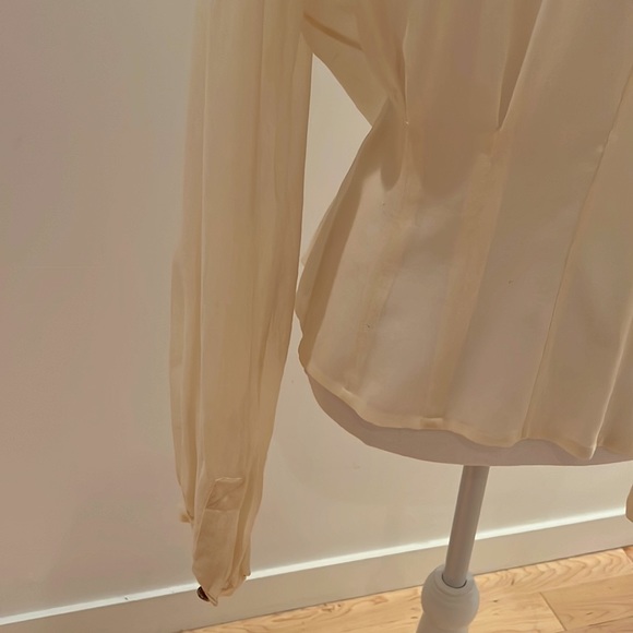 CHANEL Cream Long Sleeve Blouse Size 46 beautiful 88% wool 12% nylon - Picture 10 of 14